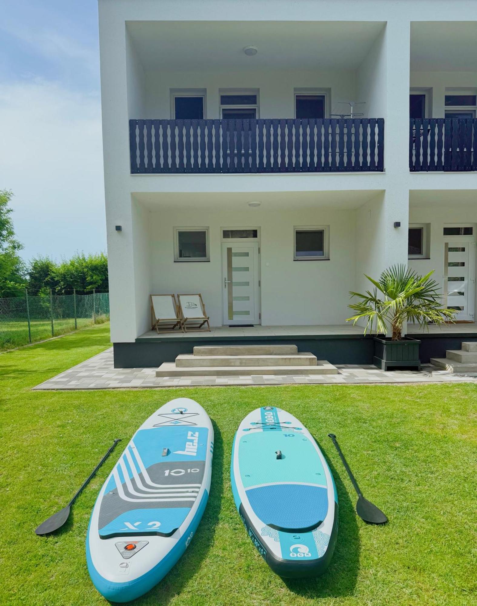 Balaton A Kertben - Balaton In The Garden - Beachfront Houses With Beautiful View, Private Beach Balatonfenyves Bagian luar foto